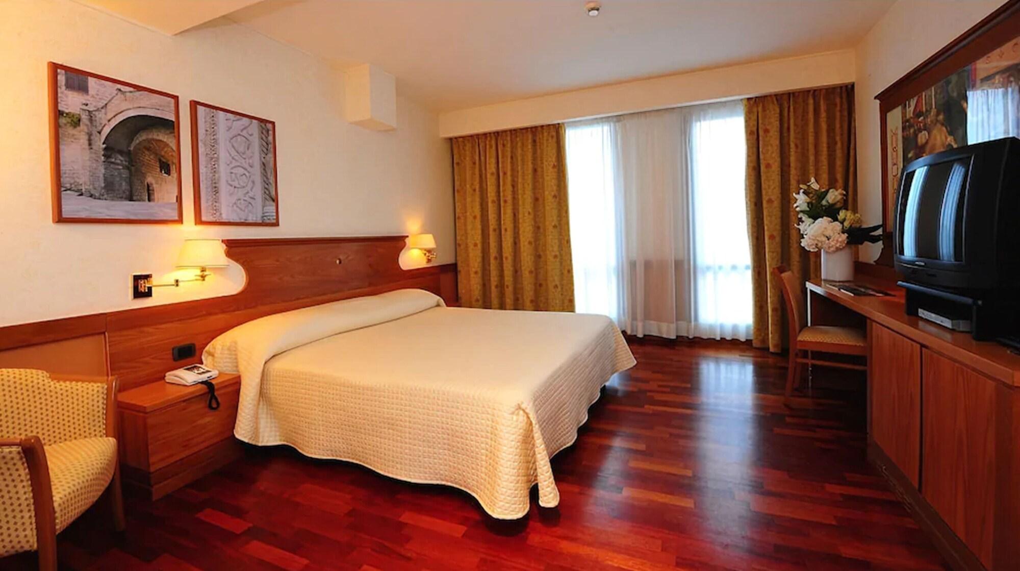 Bv Grand Hotel Assisi Exterior photo
