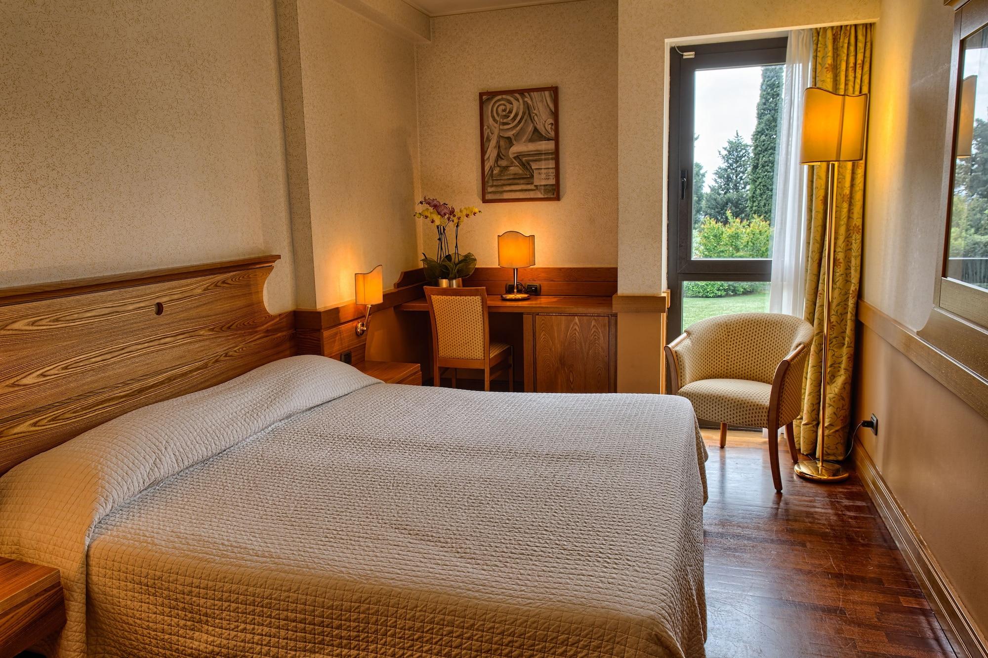 Bv Grand Hotel Assisi Exterior photo