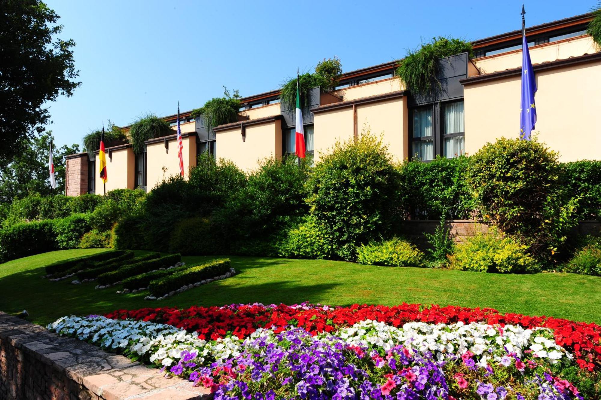 Bv Grand Hotel Assisi Exterior photo