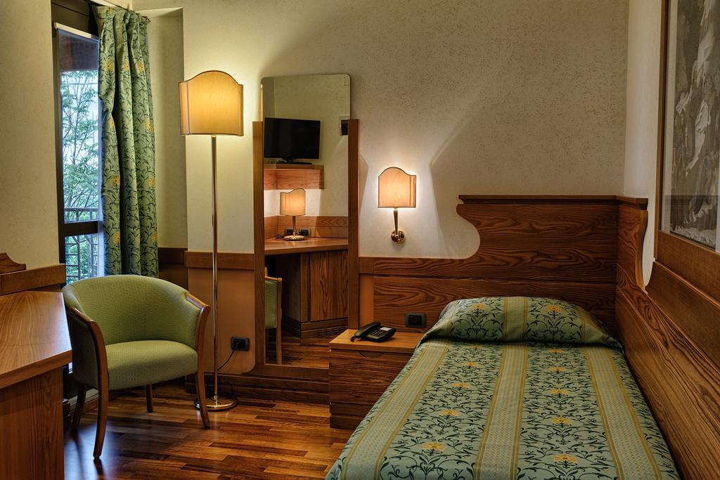 Bv Grand Hotel Assisi Exterior photo